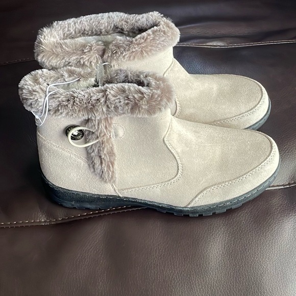 Leather Winter Boots - Picture 2 of 8